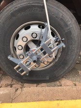 FIXADOR UNIVERAL CAMINHAO 09